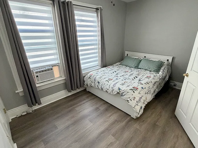 4368 Eastern Ave — Photo 6