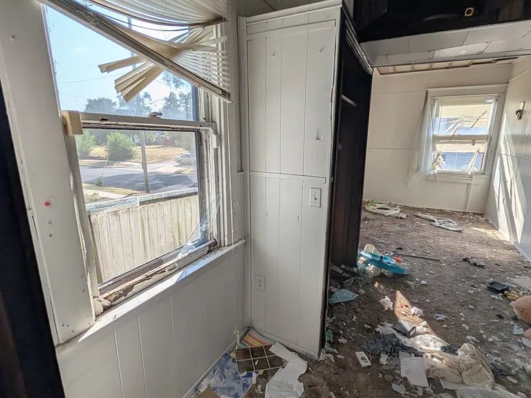 422 S Louisa St — Photo 10
