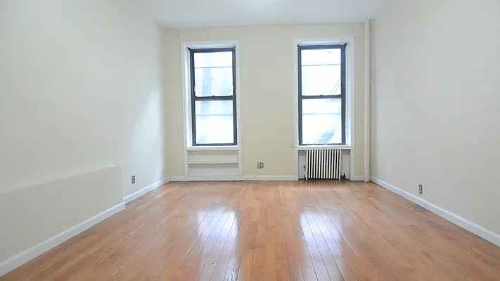 Rented by City Connections Realty | media 5