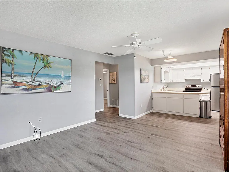 400 Base Ave E #223 — Photo 13