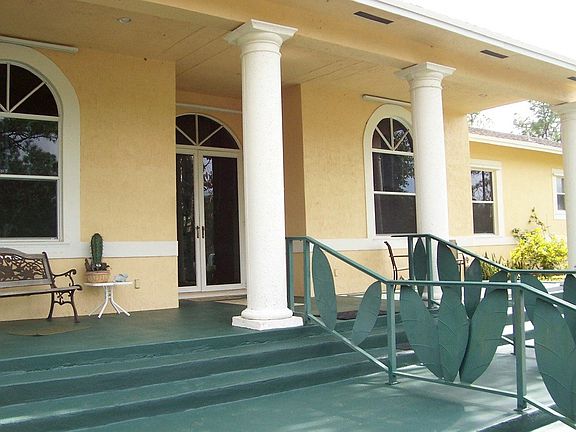 ELEGANT FRONT PORCH