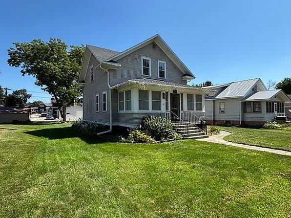 207 S Clark St, Paullina, IA 51046