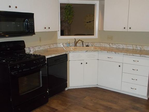2nd image of 1318 Carmen Ave