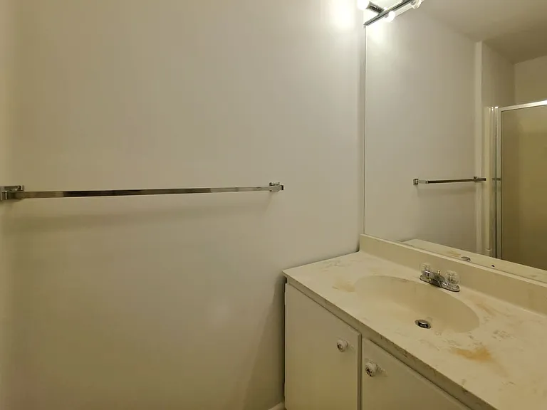 231 Canal Park Dr — Photo 36
