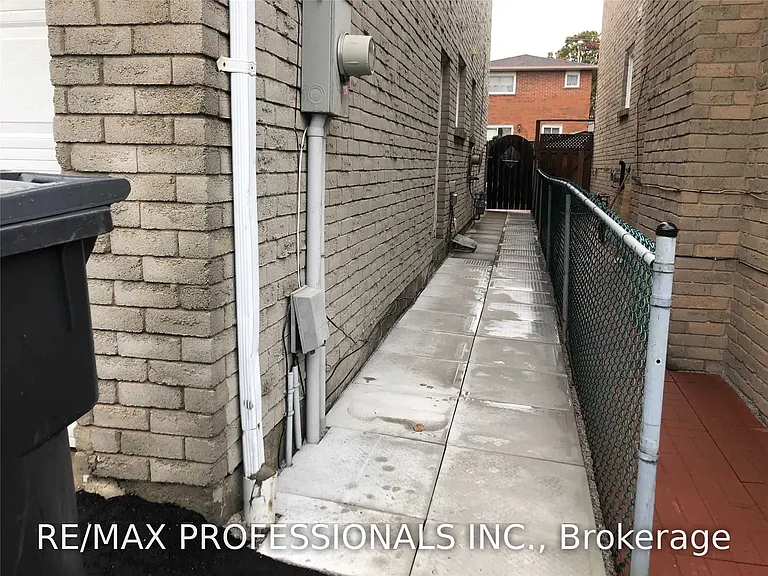 4207 Beacon Ln — Photo 32