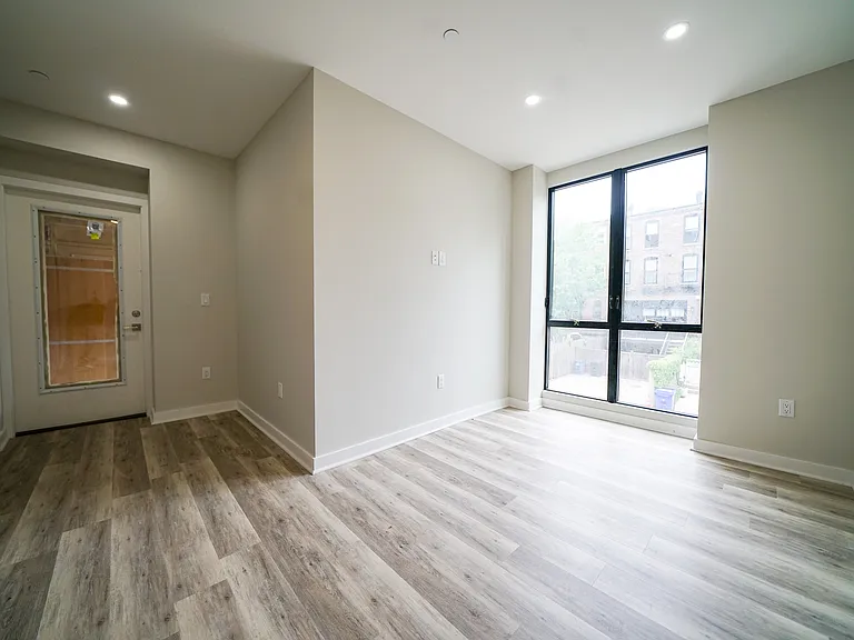 10 Blackwood St #114 — Photo 9