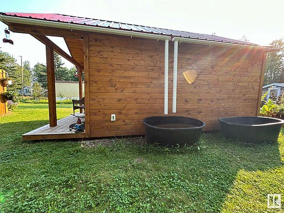 4th image of 4813 46th St