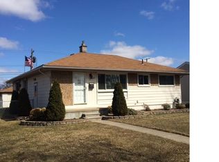 33560 Pardo St, Garden City, MI 48135