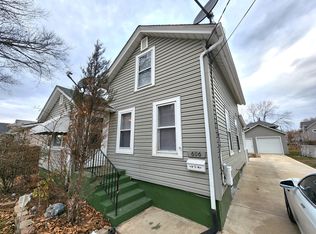 606 Rural St, Aurora, IL 60505