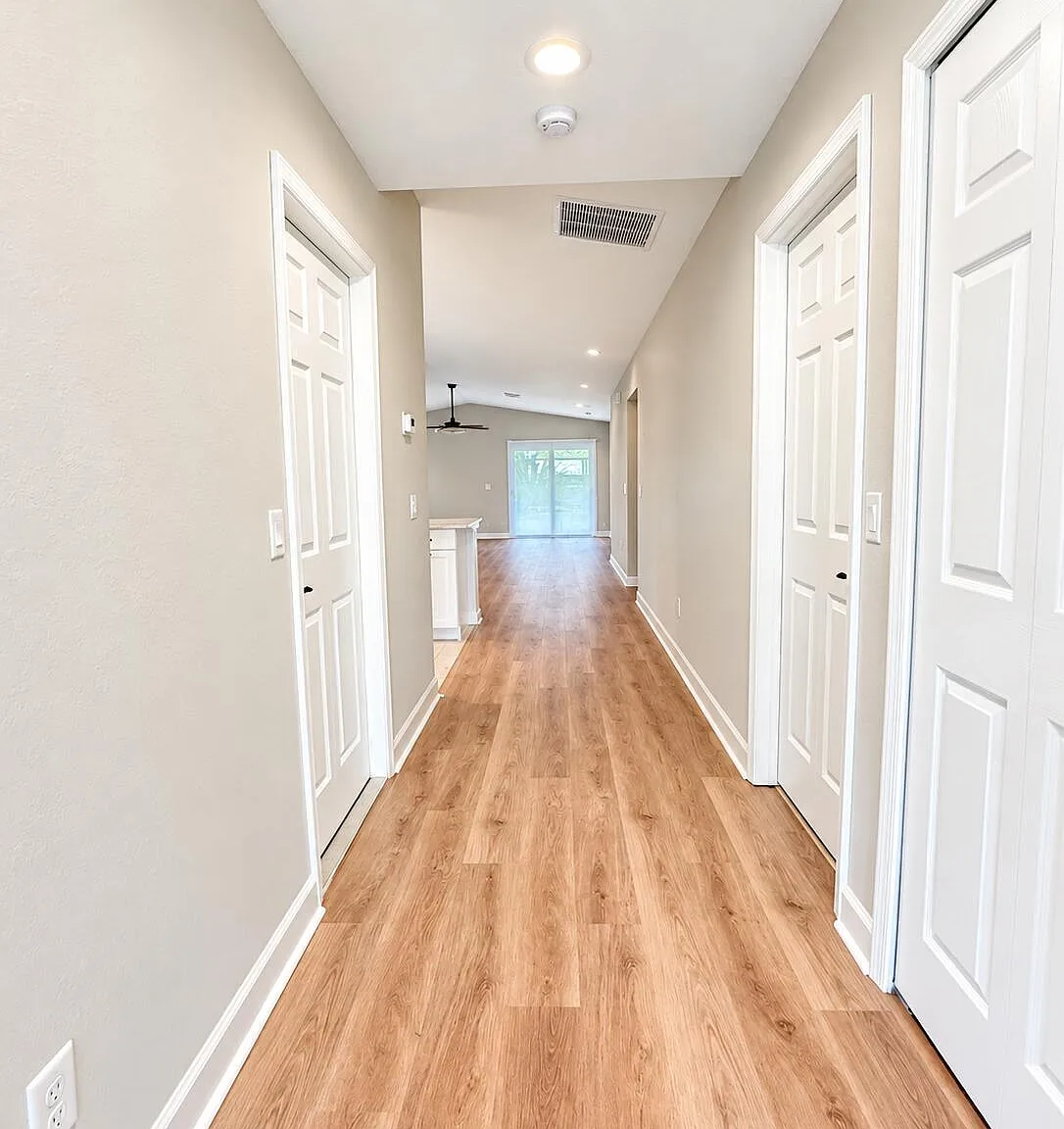 3 bed, 2.0 bath, 1754 sqft, $2,500 — Photo 3