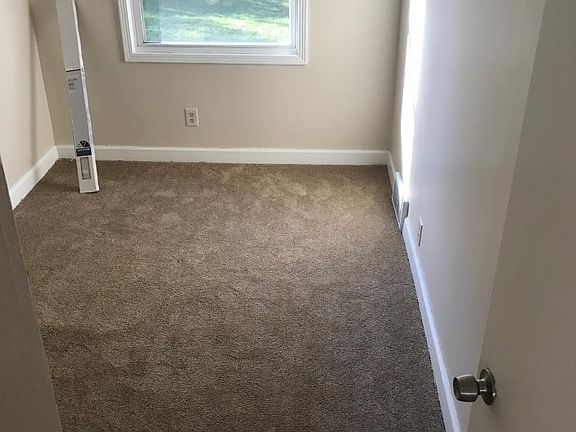 5th image of 14 W Main St