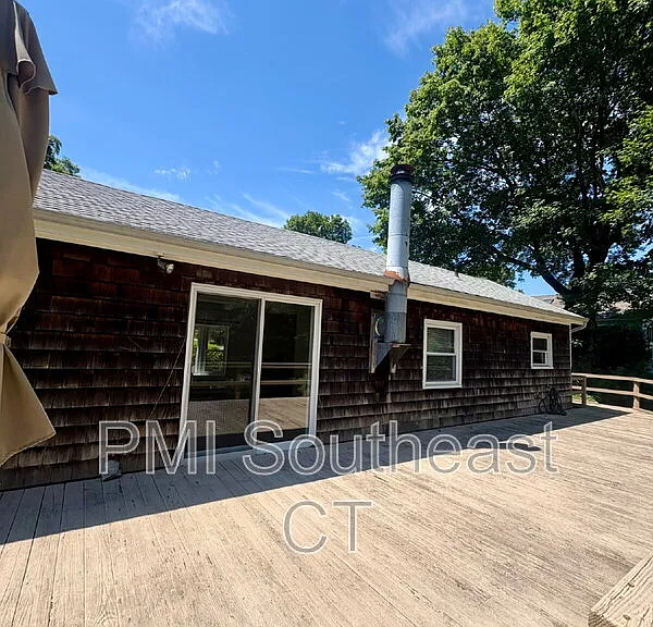 226 Pequot Ave — Photo 29