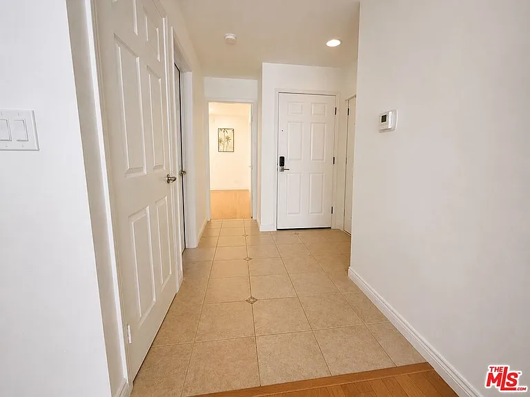 12245 Shady Hollow Ln — Photo 20