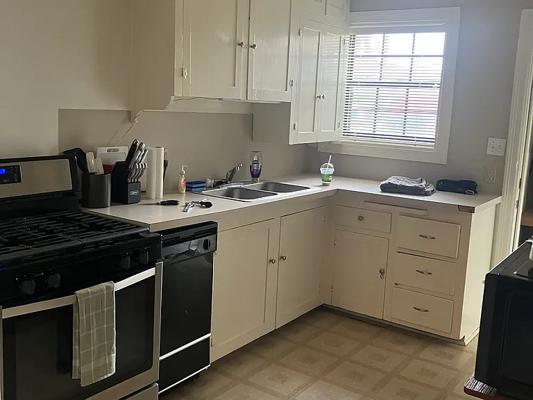 1403 S Gary Pl — Photo 12