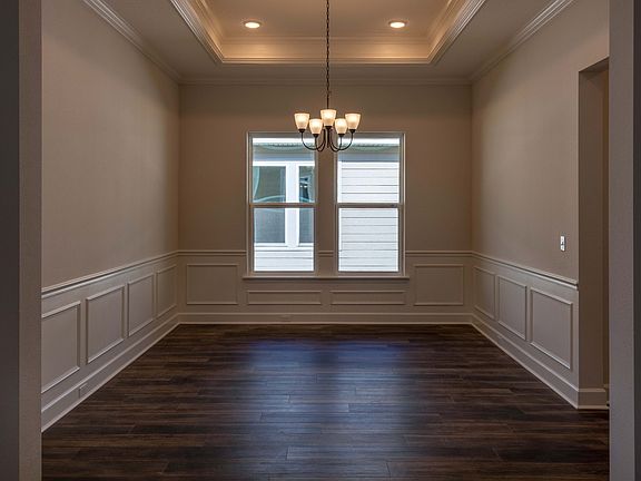 CO203 Ellaville Dining Room