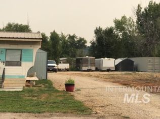 10188 Utahna Rd, Garden City, ID 83714