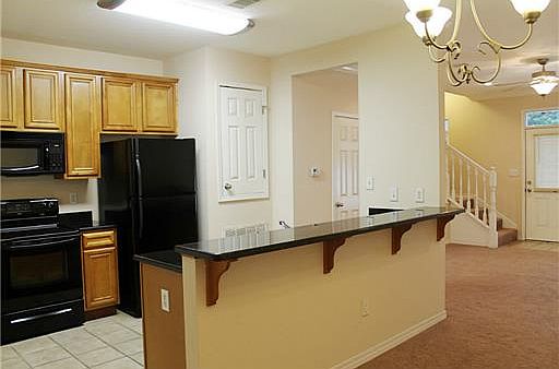 4th image of 1308 Foxwood Pl