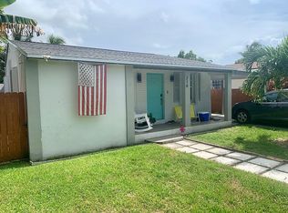 216 NW 100th St, Miami, FL 33150