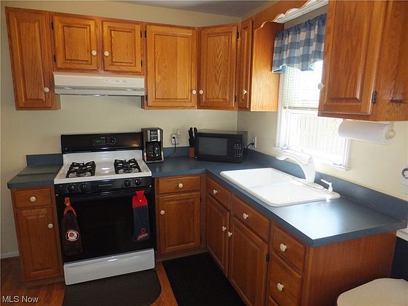 4th image of 4726 Brookwood Dr