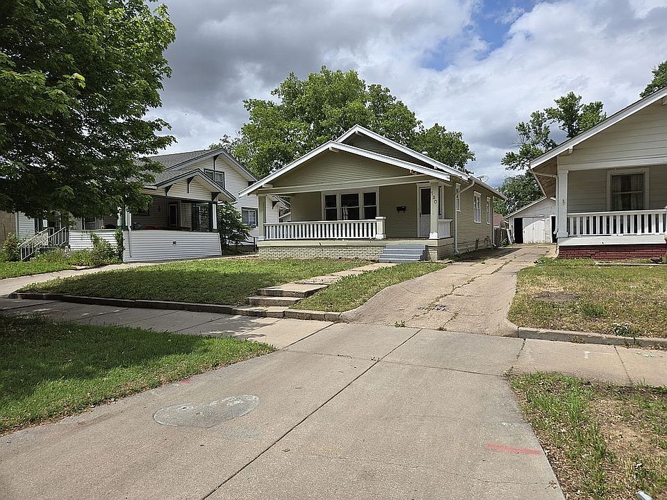 1st image of 120 W 17th Ave