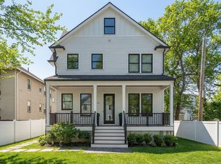 1919 Commonwealth Ave #1919, Auburndale, MA 02466