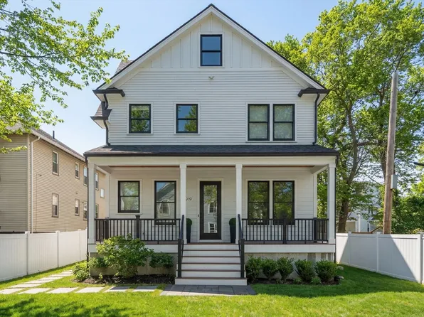 1919 Commonwealth Ave #1919, Auburndale, MA 02466