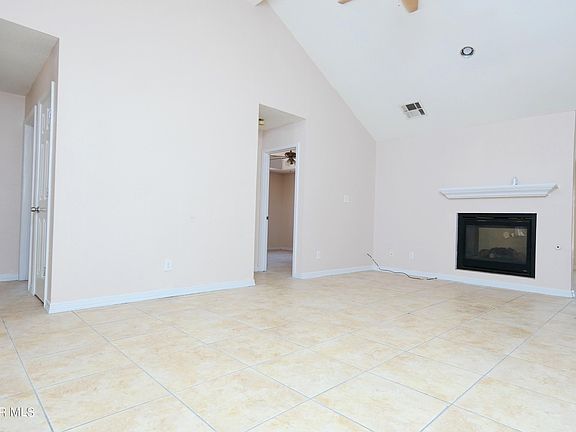 3rd image of 6205 Bluff Trail Ln