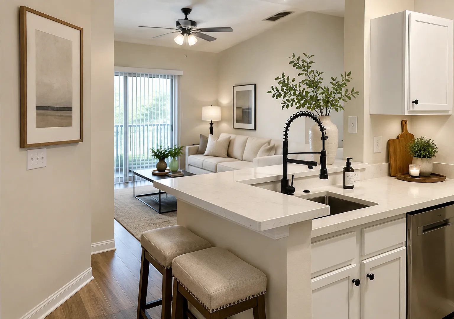 Beautiful 3/2 Pool View Condo x Rent @ The Registry close to Downtown Orlando. — Photo 3