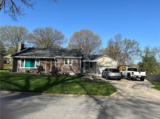1002 9th Ave, Leavenworth, KS 66048