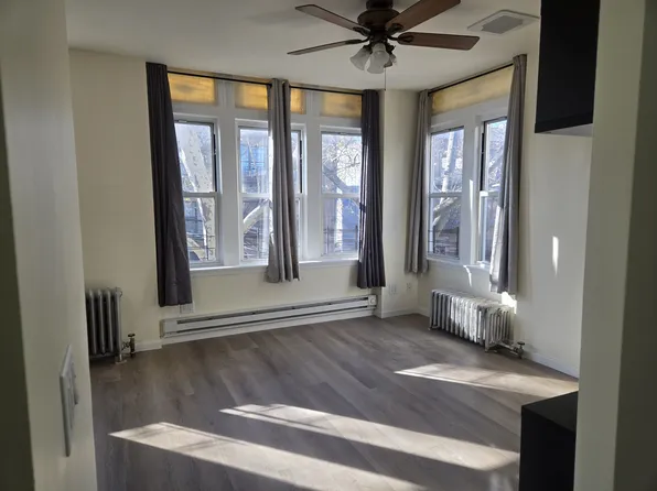 569 Vermont Street image 15 of 19