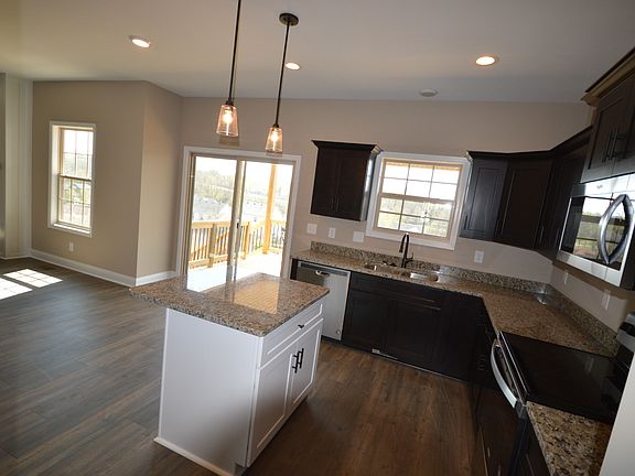 5th image of 135 Ringgold Ests Lot 135