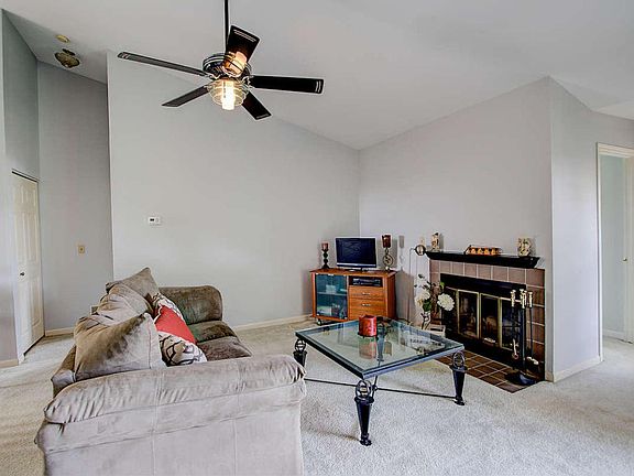 5th image of 5240 S Acorn Ln #5240