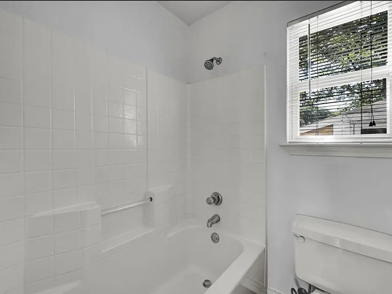 1029 Shoreline Dr — Photo 22