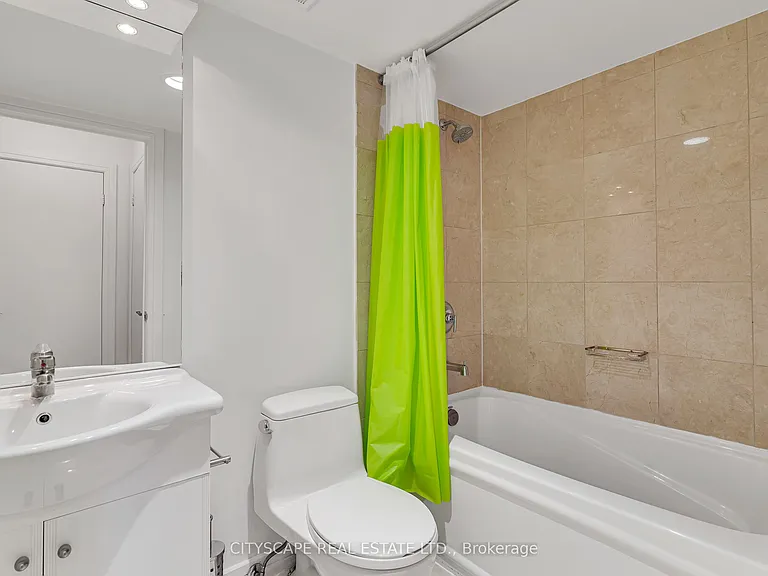 18 Harrison Garden Blvd #406 — Photo 24
