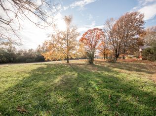 717 W Pineville Rd, Washburn, MO 65772