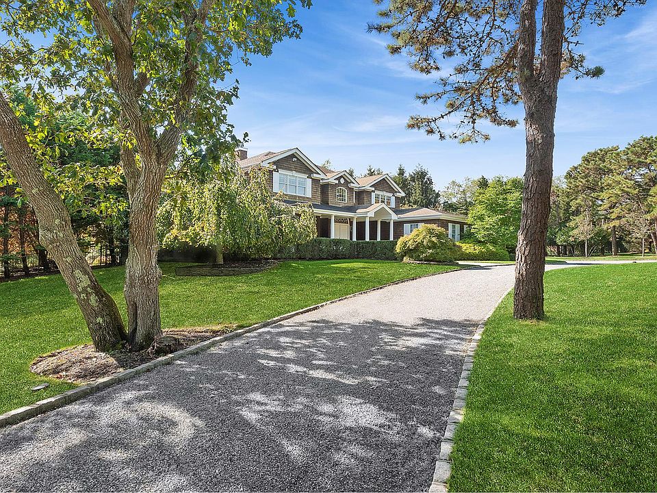 1st image of 4 Parrish Pond Ln