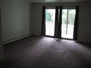 5741 Parview Dr APT 2, Clarkston, MI 48346