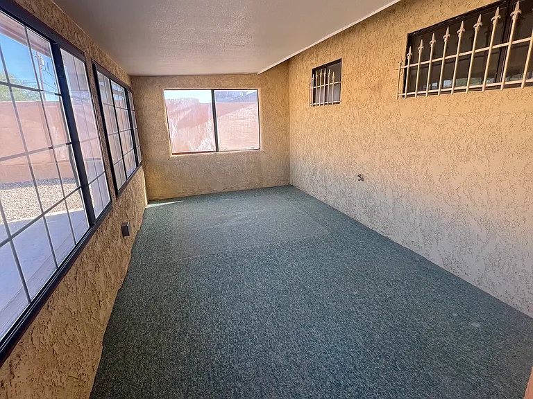 112 Smoketree Ave S — Photo 18