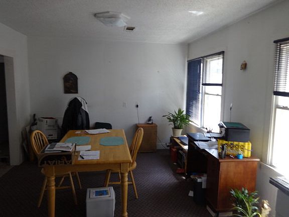 3rd image of 108 NE Avenue C