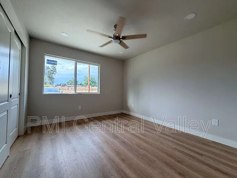 1710 Waverly Dr — Photo 36
