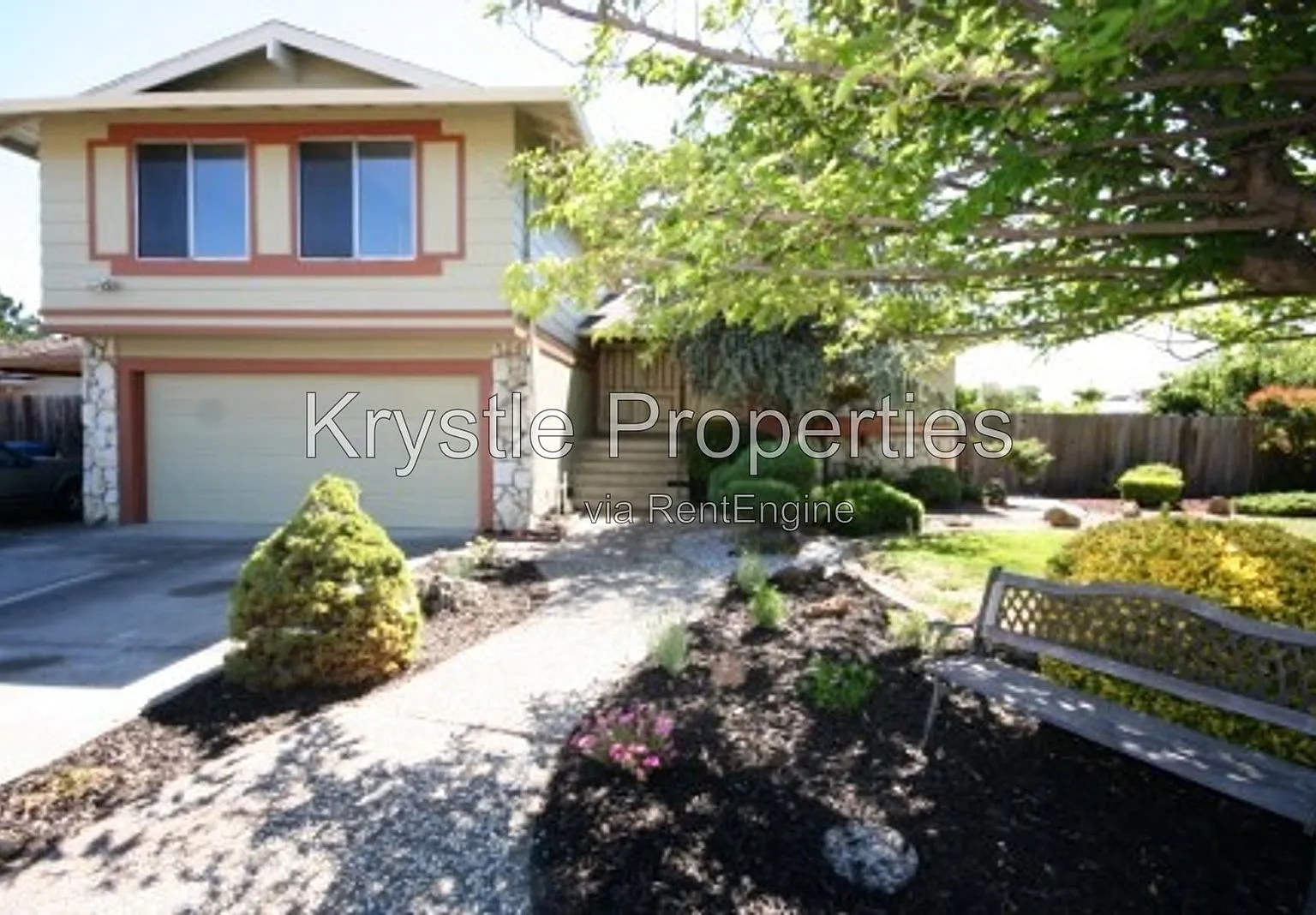 4 bed, 2.5 bath, 1922 sqft, $3,300 — Photo 1