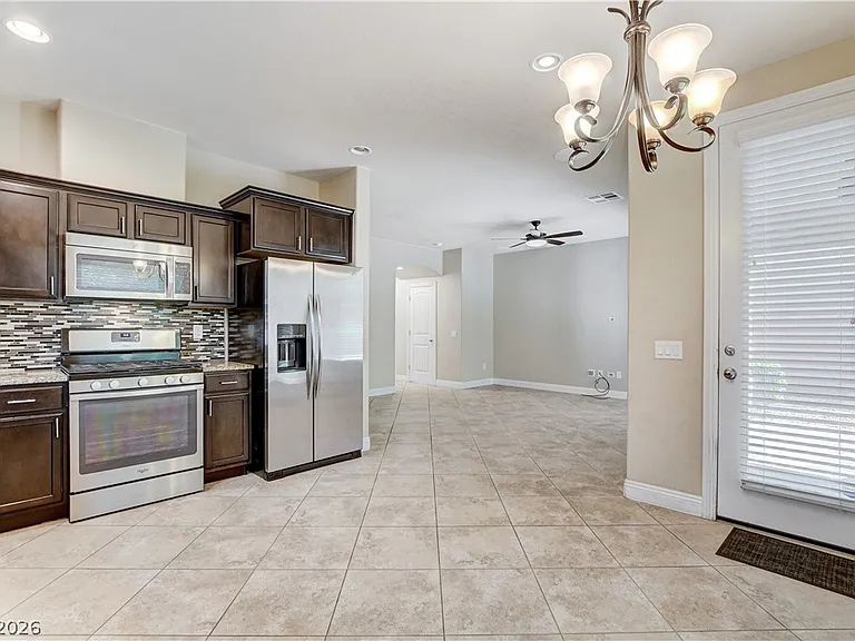 10624 Agate Knoll Ln — Photo 12