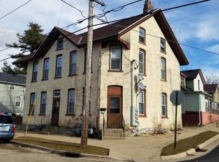 701 N 2nd St #14, Watertown, WI 53098