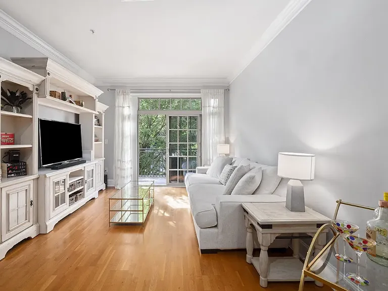 1055 Piedmont Ave NE #205 — Photo 2