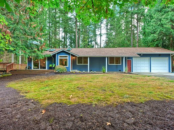 3rd image of 811 211th Pl NE