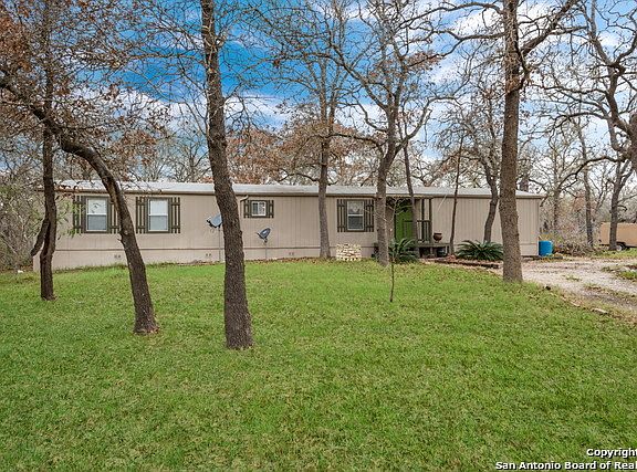 2nd image of 242 Flores Oaks Dr