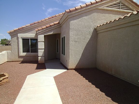 3rd image of 2423 Frontier Ln