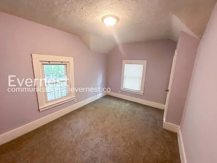 347 Maple Blvd — Photo 16