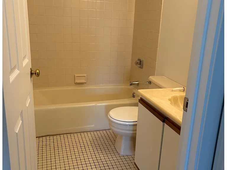62 Farwell St #55/12 — Photo 3