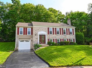 8923 Renshaw Ct, Springfield, VA 22153